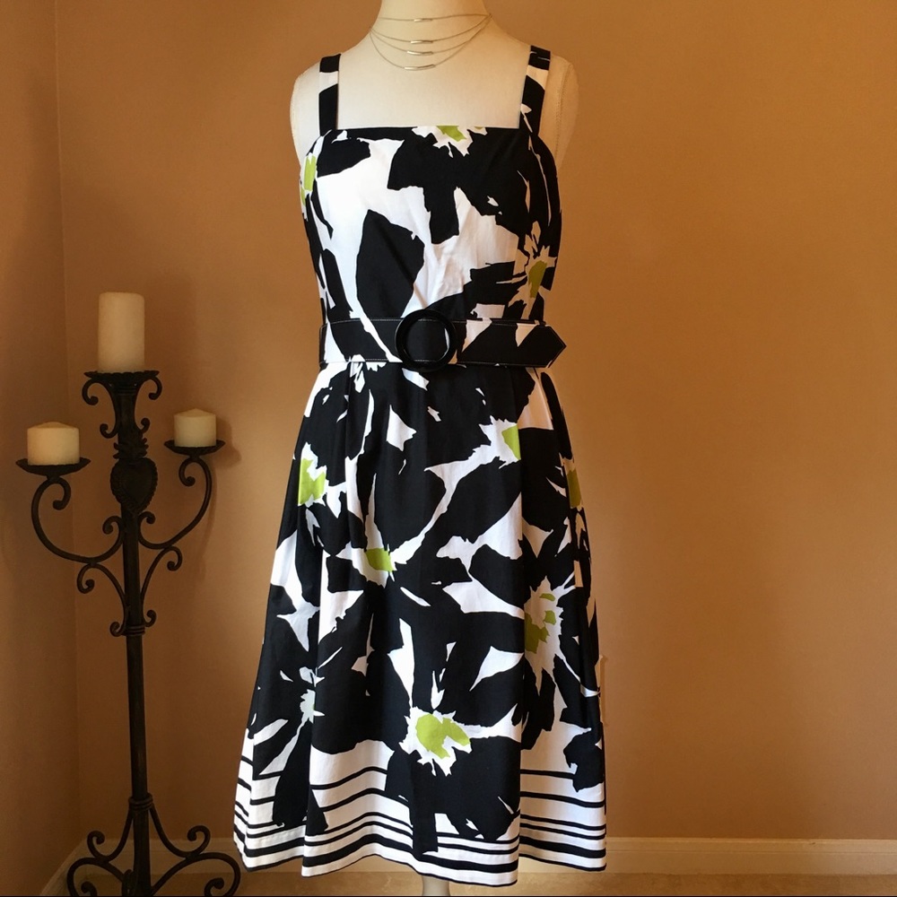 Jessica Howard Black Flower Print Dress